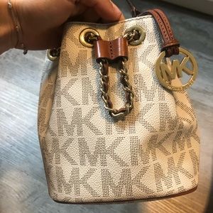 Michael Kors cross body bucket bag